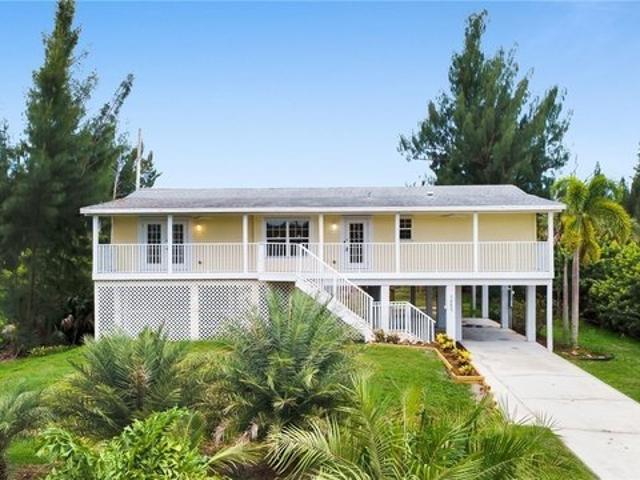 House for sale in Saint James City, Lee County