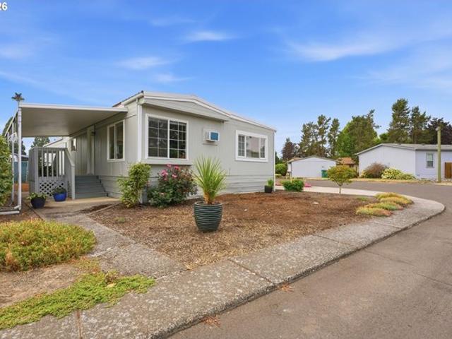 House for sale in Hubbard, Marion County