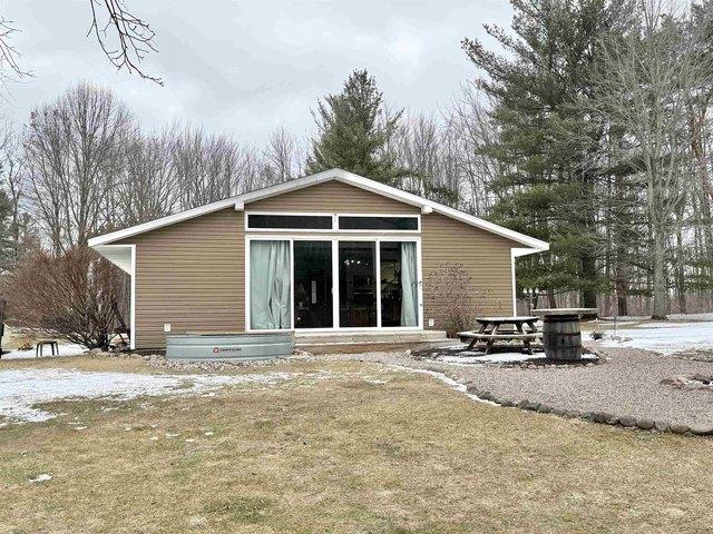 House for sale in Pinconning, Michigan