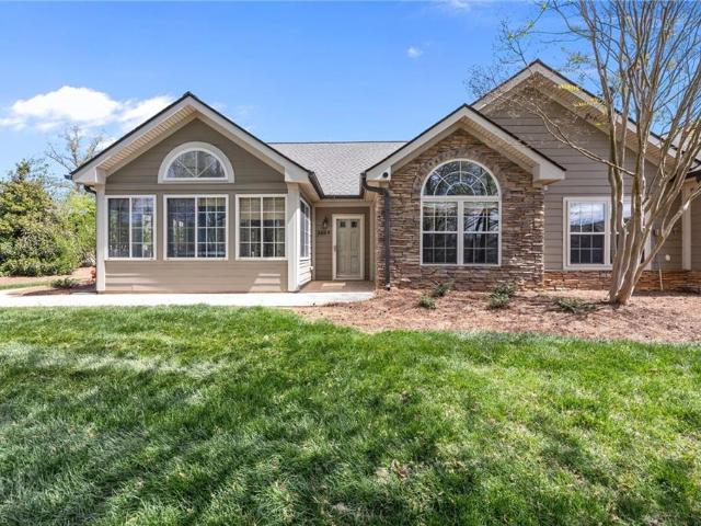 Townhouse for sale in Pfafftown, North Carolina