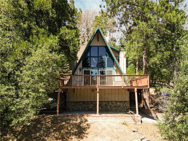 House for sale in Blue Jay, California