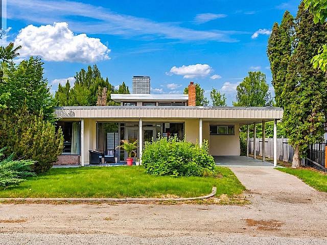 House for sale in Winfield, British Columbia