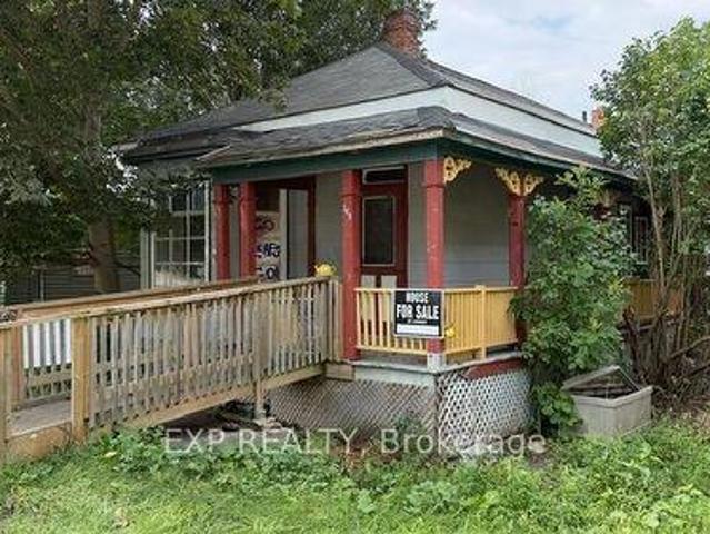 House for sale in Wiarton, Ontario