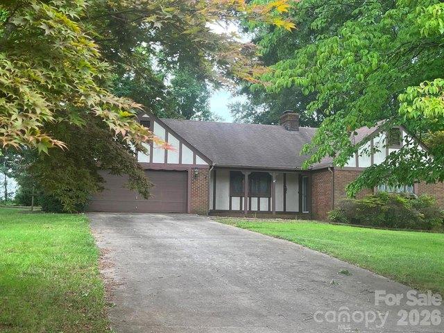 House for sale in Hiddenite, North Carolina