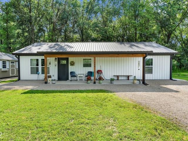 House for sale in Jasonville, Indiana