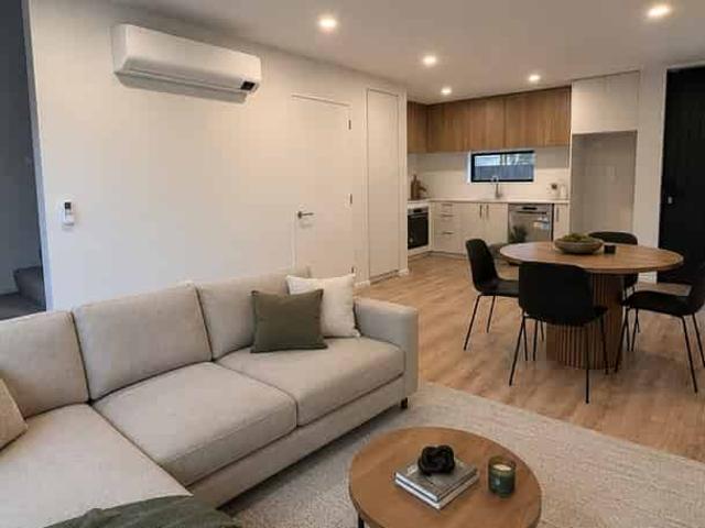 House for rent in Chaslands, Canterbury