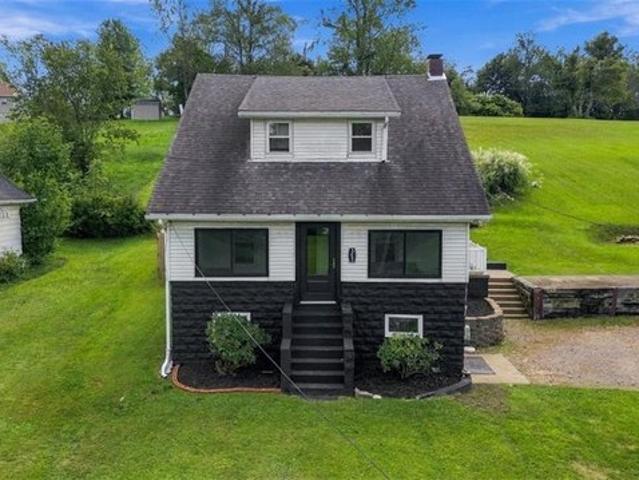 House for sale in Burgettstown, Pennsylvania