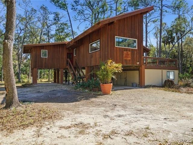 House for sale in Inglis, Florida