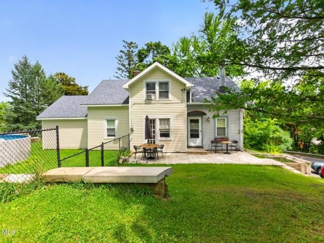 House for sale in Niskayuna, New York