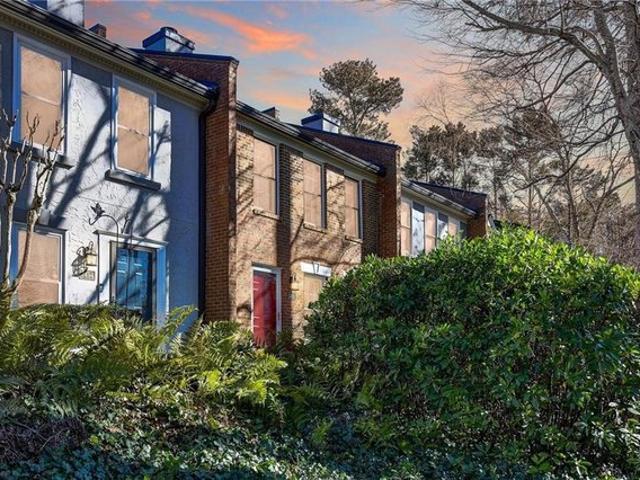 Townhouse for sale in Duluth, Georgia