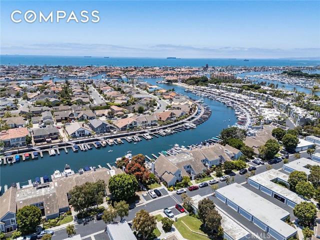 Townhouse for sale in Huntington Beach