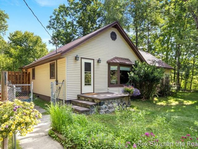 House for sale in White Cloud, Michigan