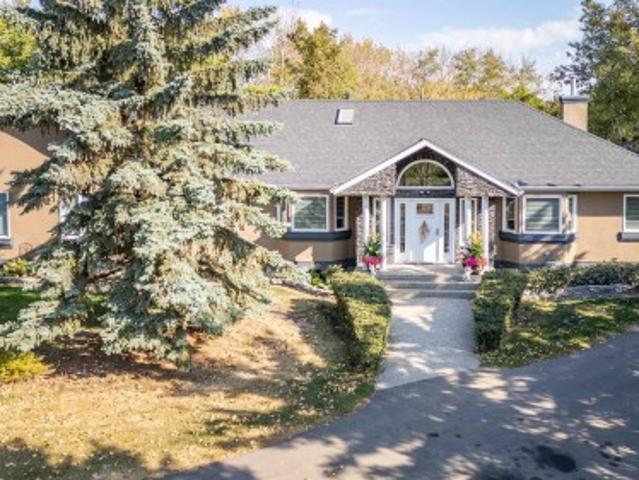 House for sale in Alberta