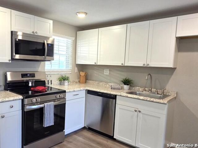 House for sale in Poteet, Texas