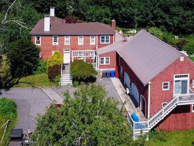 House for sale in New Hampshire