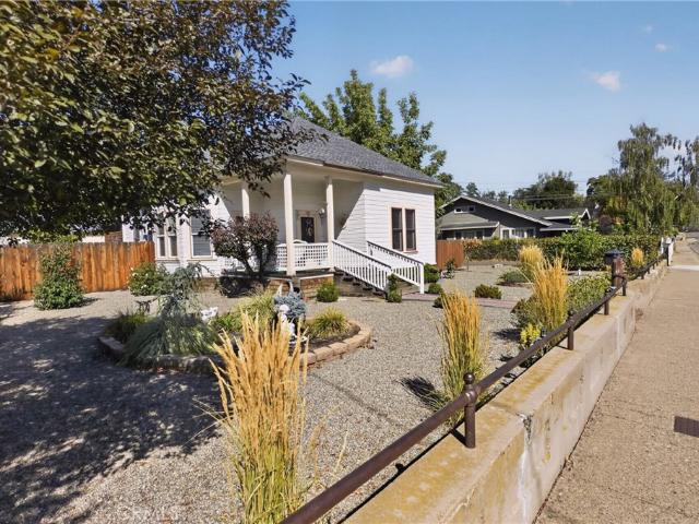 House for sale in Yreka, Siskiyou County