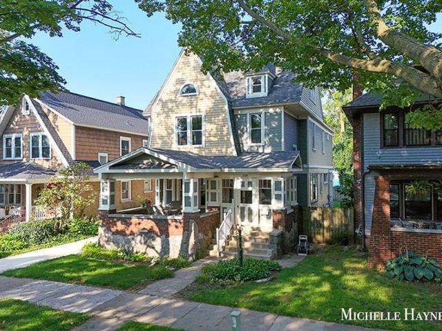 House for sale in Third Ward, Grand Rapids