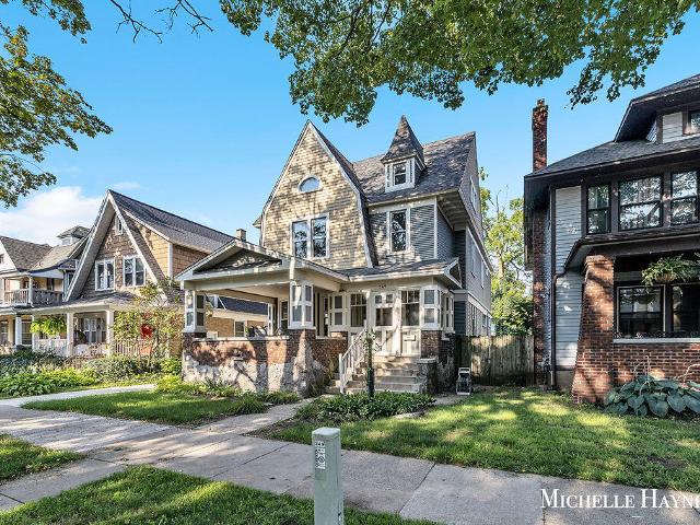 House for sale in Third Ward, Grand Rapids