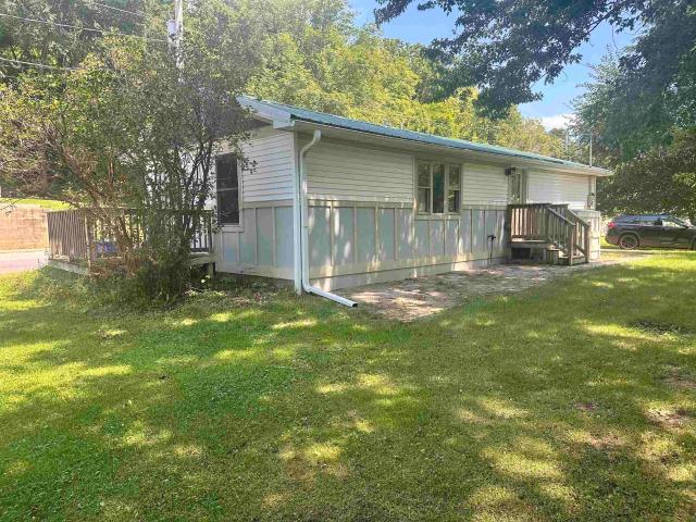 House for sale in Lynxville, Wisconsin