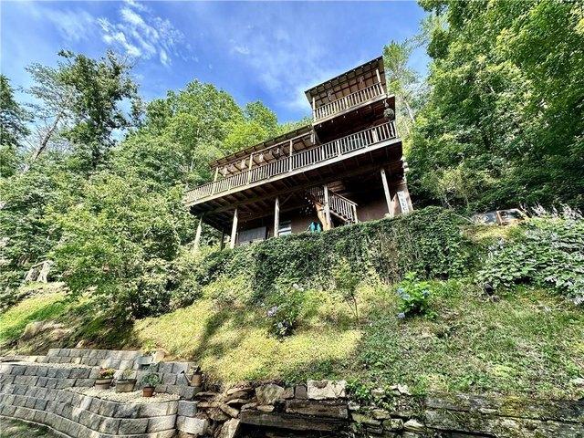 House for sale in Dahlonega, Georgia