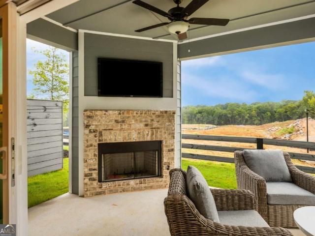Townhouse for sale in Conyers, Rockdale County