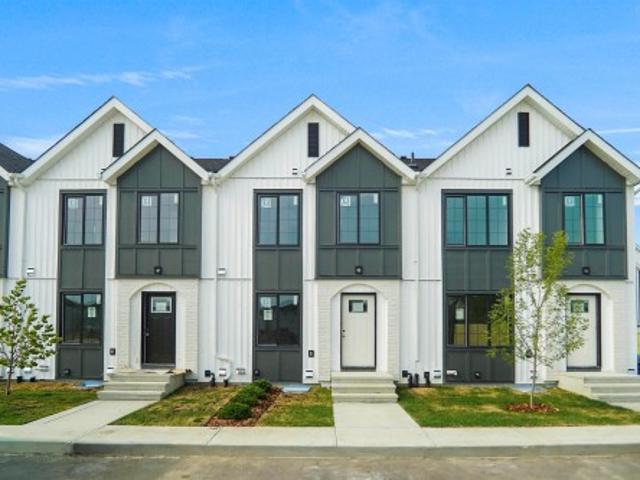 Townhouse for sale in Wedgewood, Alberta