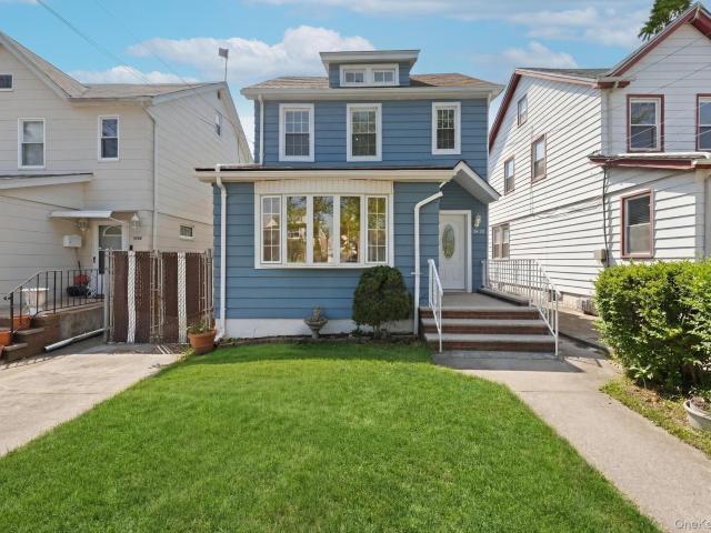 House for sale in Queens, Arverne