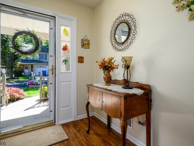Townhouse for sale in Spotswood, Middlesex County