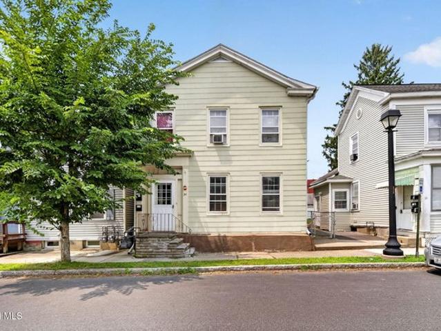 House for sale in Saratoga, New York
