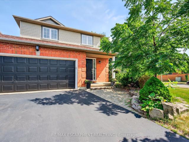 Condo for sale in Ancaster, Ontario
