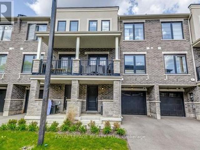 Townhouse for sale in Ancaster, Ontario