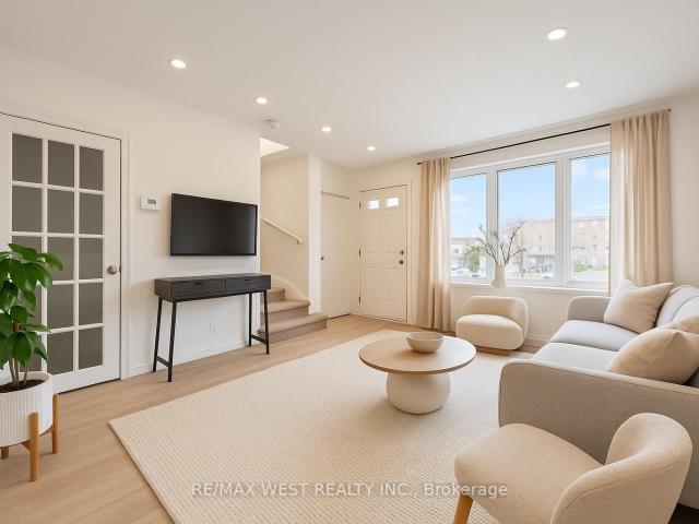 Townhouse for sale in Woburn, Ontario