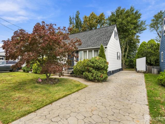 House for sale in Mechanicsville, South Amboy