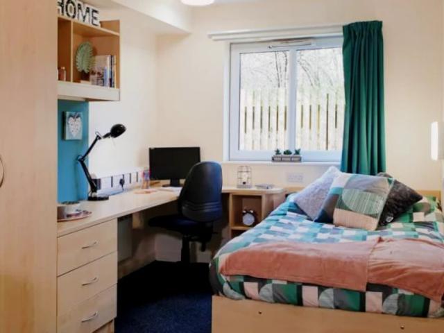 Room for rent in Elmfield, Leicestershire