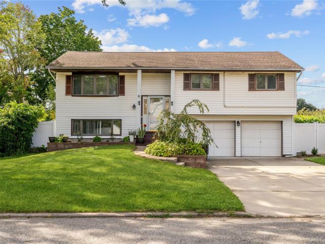 House for sale in Centereach, Town of Brookhaven