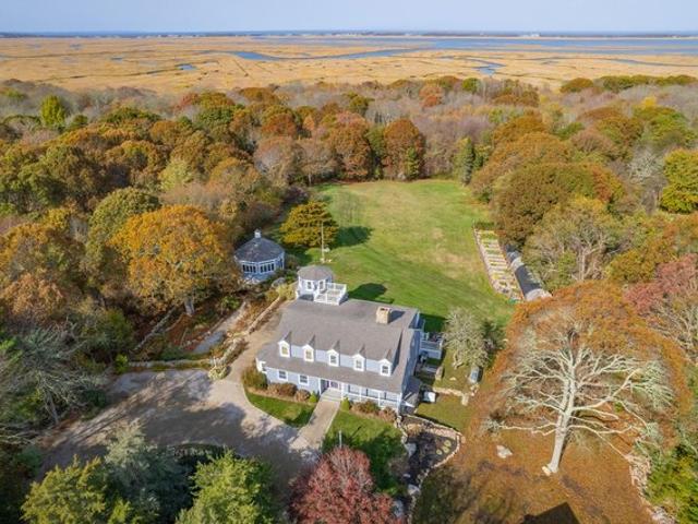 House for sale in Barnstable