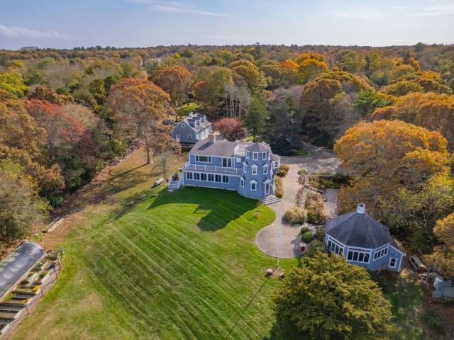 House for sale in Barnstable