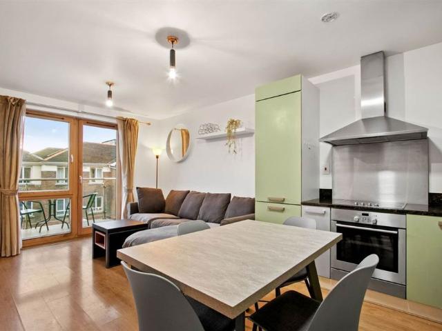 Apartment to rent in Bluebell, North Tipperary