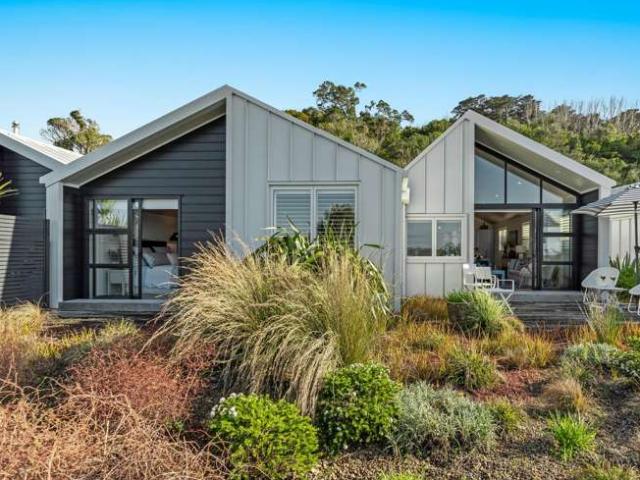 Townhouse for sale in Snells Beach