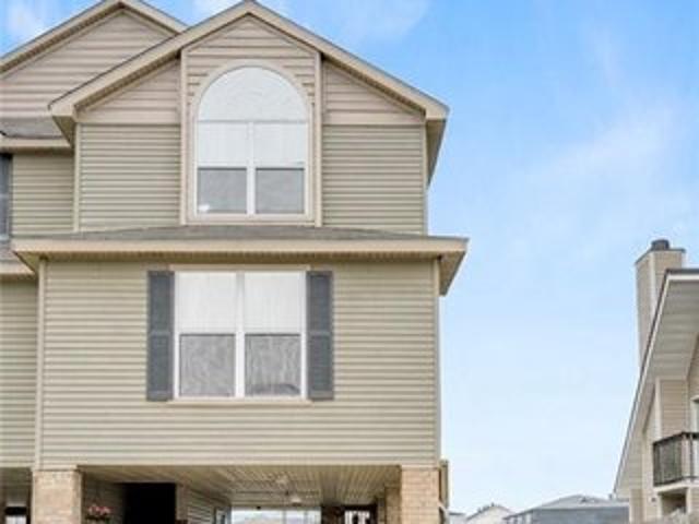 Townhouse for sale in Destrehan, Louisiana