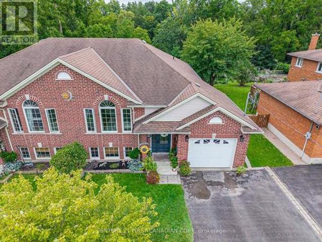 House for sale in St. Thomas, Southwestern Ontario