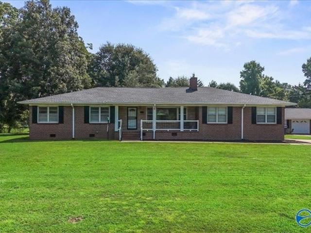 House for sale in Boaz, Alabama