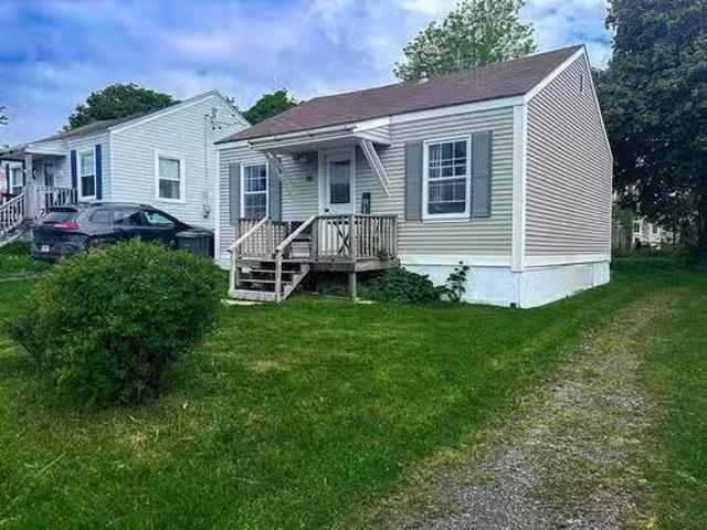 House for sale in Pictou, Nova Scotia