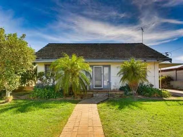 House for rent in Dudley Park