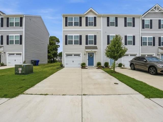 Townhouse for sale in Virginia