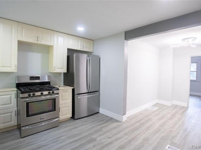 House for sale in Pontiac, Oakland County