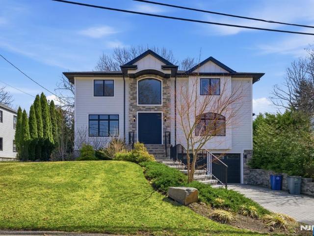 Property for sale in Alpine, New Jersey