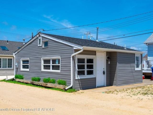 House for sale in Lavallette, New Jersey