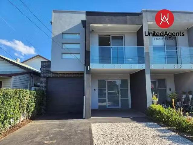 House for rent in Canley Heights, New South Wales