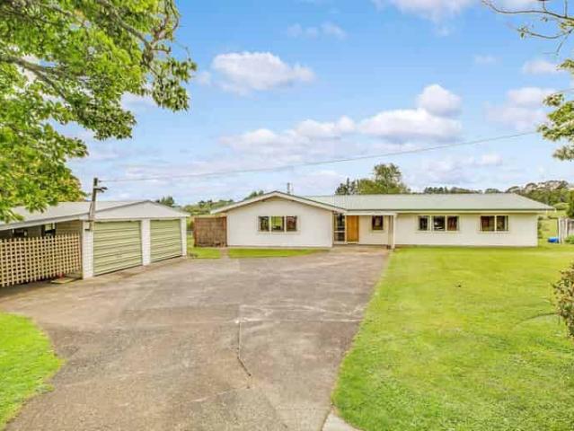 House for rent in Awhitu, Oroua County